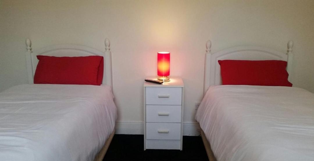 Cozy Haven Grafton Hotel Бедфорд Екстериор снимка