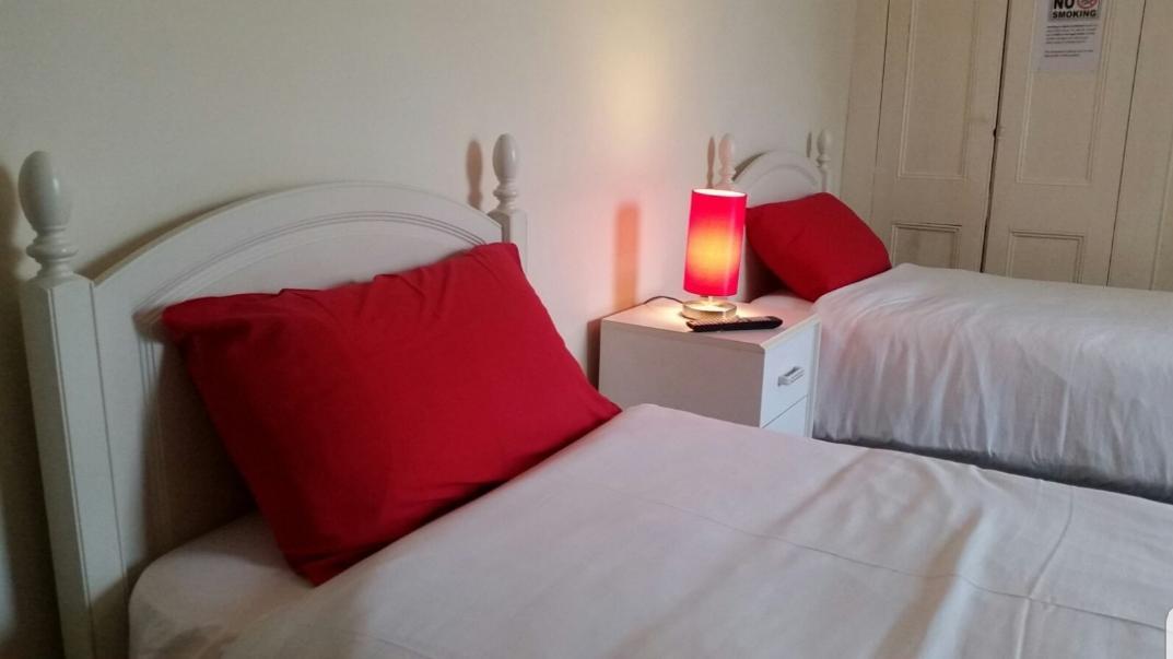 Cozy Haven Grafton Hotel Бедфорд Екстериор снимка